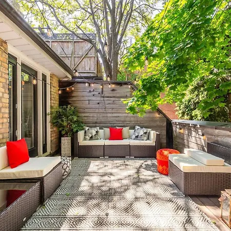 Sweet Home Toronto Exterior photo