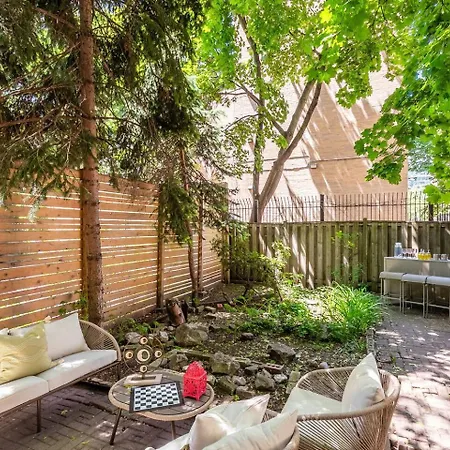Sweet Home Toronto Exterior photo